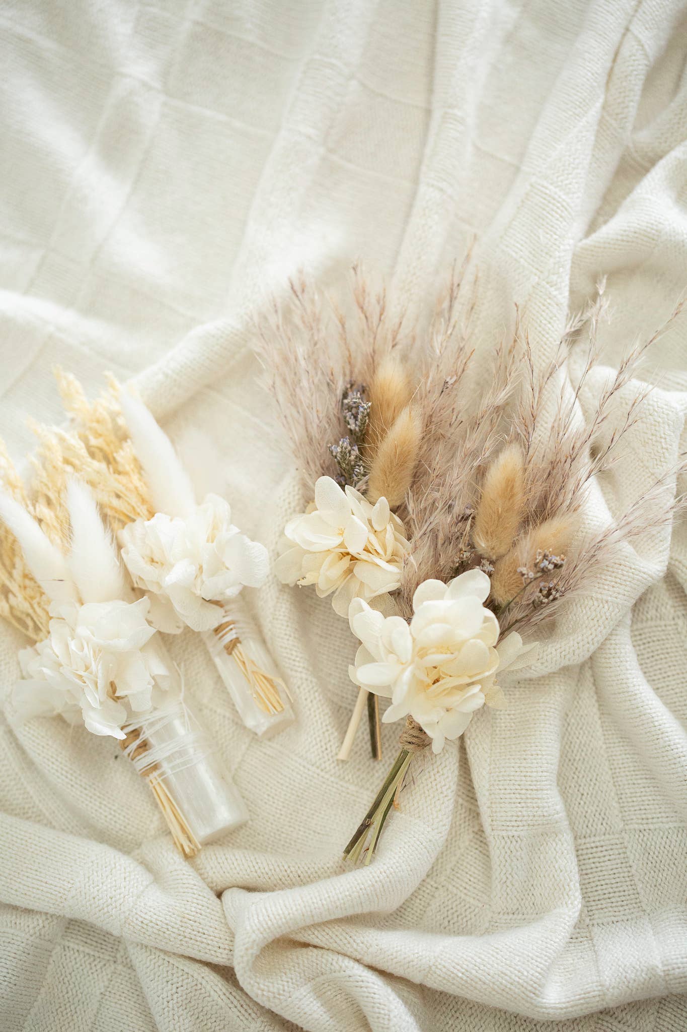 Moss and Magnolia – wholesale Torkade/pressade blommor – Selenite Poises (nya och förbättrade) 0