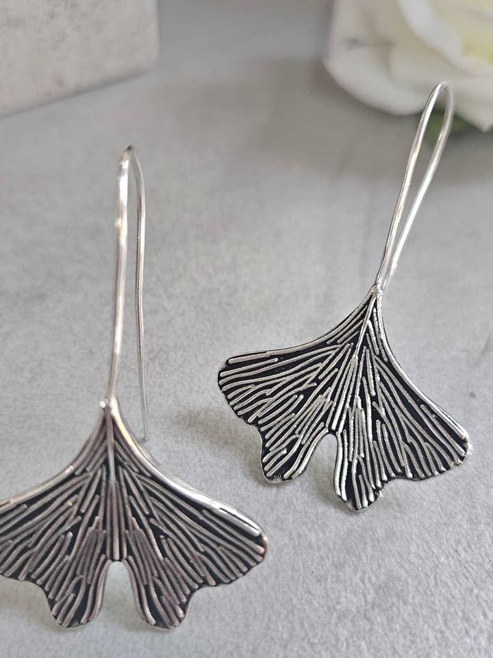 Silver-Plated Handmade Leaf Dangle Hypoallergenic Earrings for wholesale by Laboheme