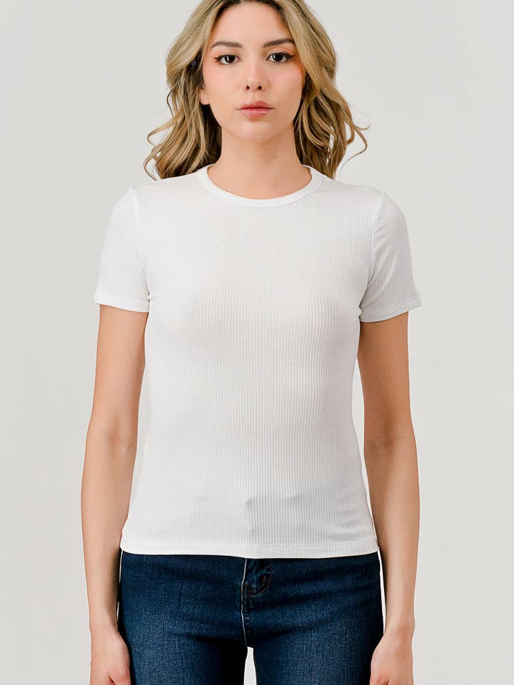 T-SHIRT À MANCHES COURTES COL ROND pour la vente par Hashttag