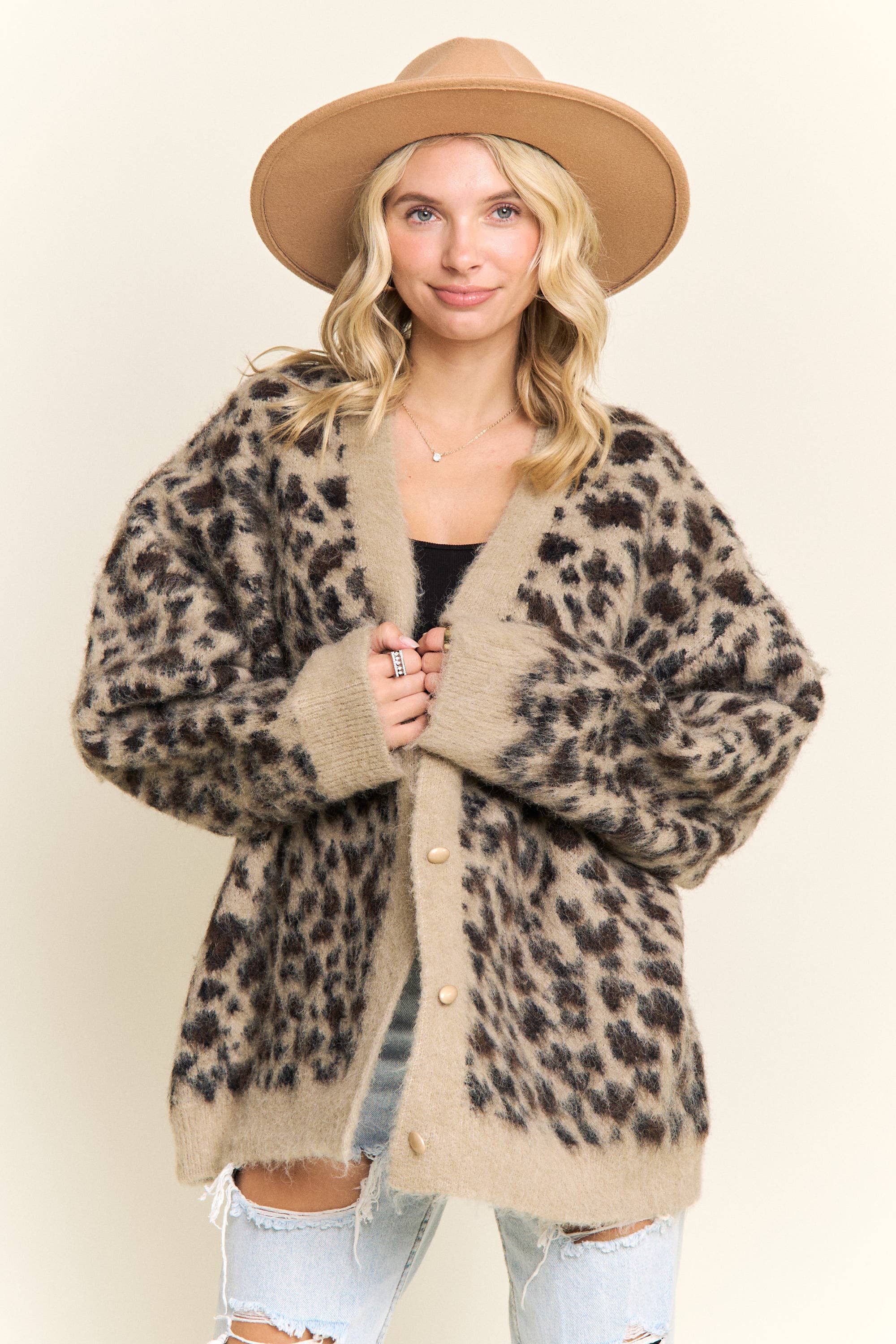 Madelyn – Engroshandel Cardigan - Dame – LESW4181-LEOPARD PRINT FLUFFY STRIKKET CARDIGAN1