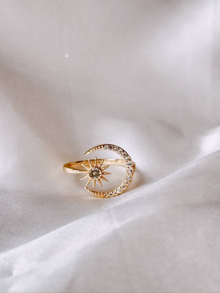 Verstelbare ring bij maanlicht - asymmetrisch, glanzend, voor elke dag voor wholesale door Golden Hour Designs