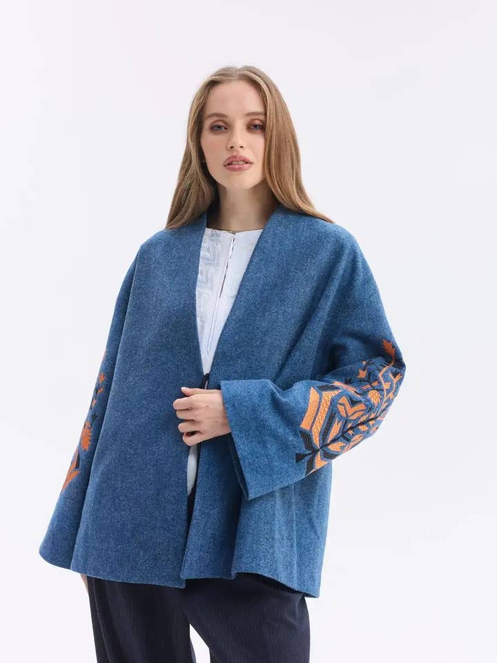 Casaco Curto de Mulher "Visen" Azul por atacado de Handmade Originals Ukraine