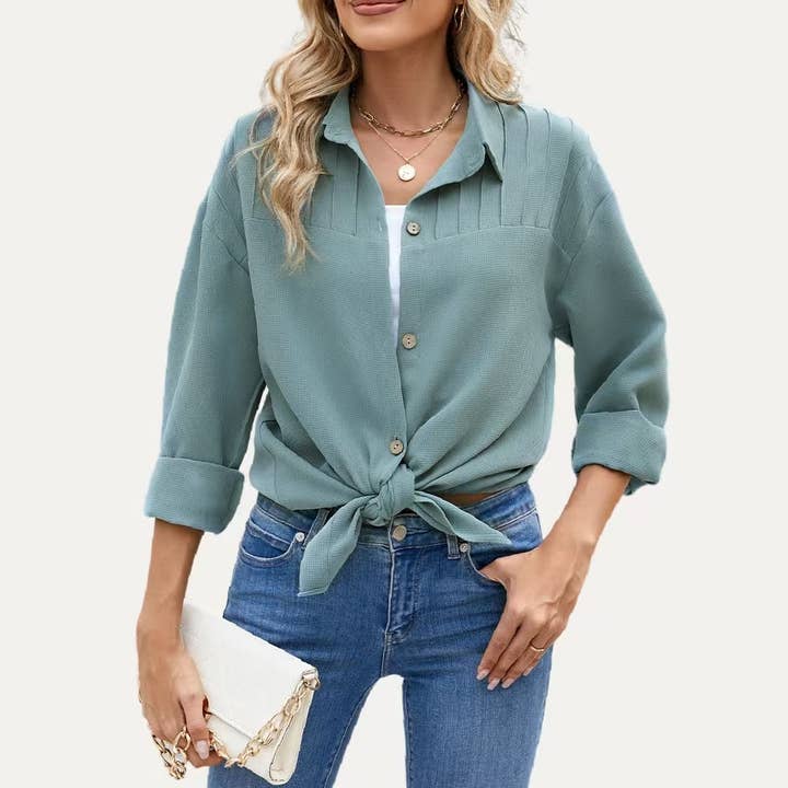 Chemise à manches longues et col boutonné en tricot gaufré texturé pour la vente par The Moment Collection