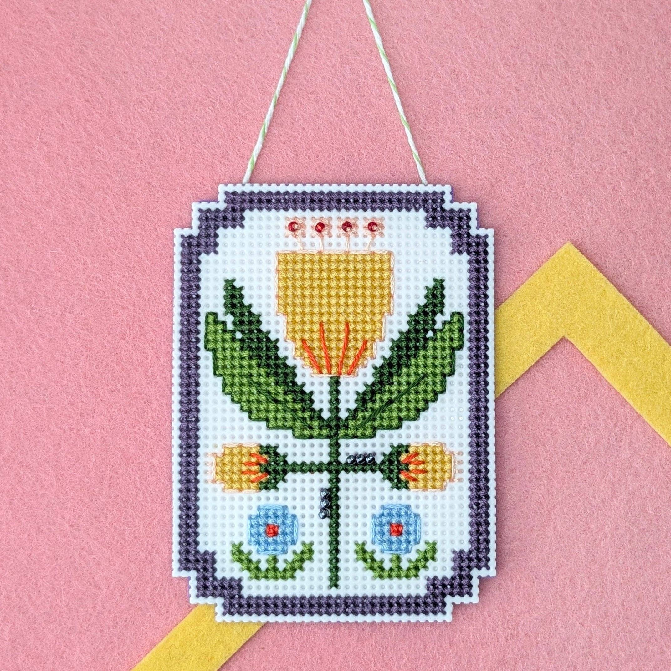 Benzie Design - Wholesale DIY Craft Kit - Framed Florals Tulip Cross Stitch Kit