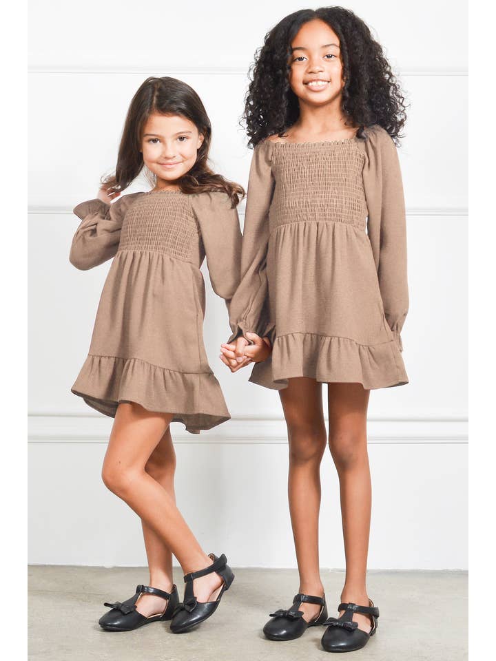 Mini Momo - Wholesale Dress - Kids - Kid's Smocking Dress Long Sleeve Crepe Ruffle Midi Mommy&Me1