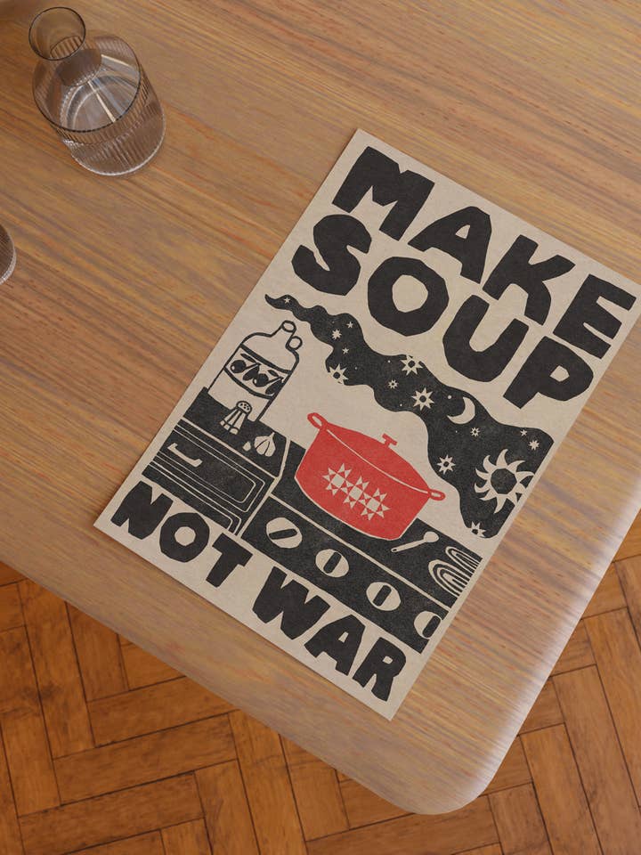 Impression d'art - Faites de la soupe, pas la guerre pour la vente par Anisa Makhoul