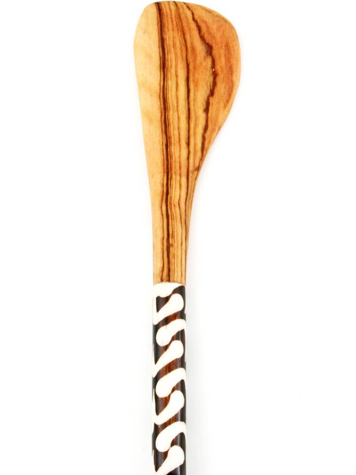 Hand Carved Wild Olive Wood Spreader with Batik Bone Handle for wholesale by Swahili | AFRICAN MODERN