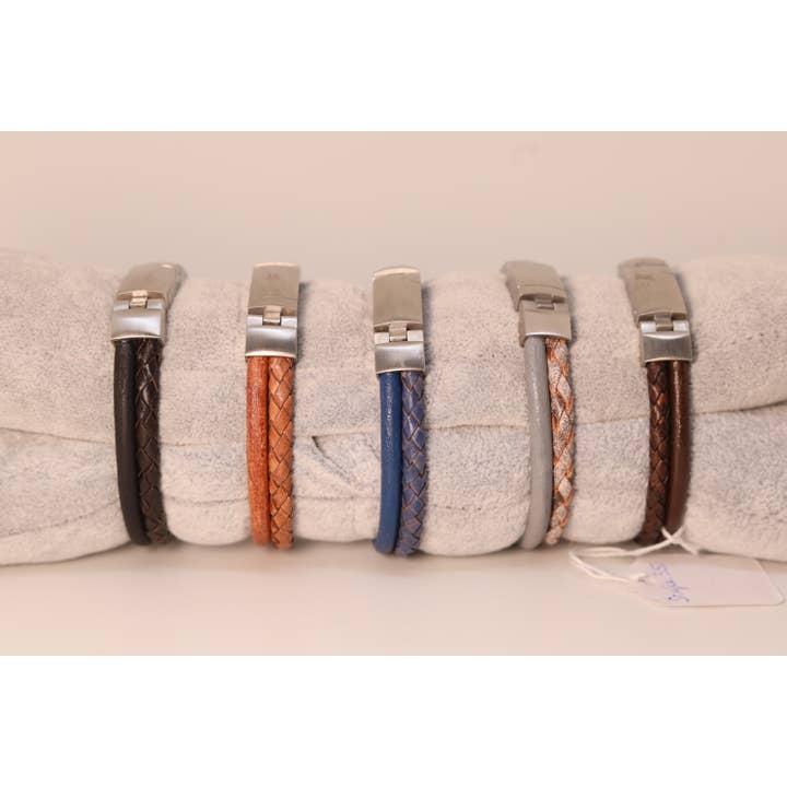 Sun Enterprises B.V. - Wholesale Woven/Braided Bracelet - Mix Braided Leather Bracelet with Silver Lock 11mm