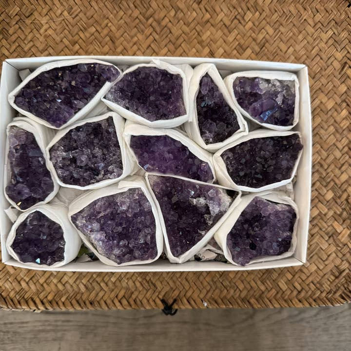 Yellow Tree Company - Wholesale Spiritual Stone/Crystal - Amethyst Clusters Flat AAA Quality – 8-12 Pieces1