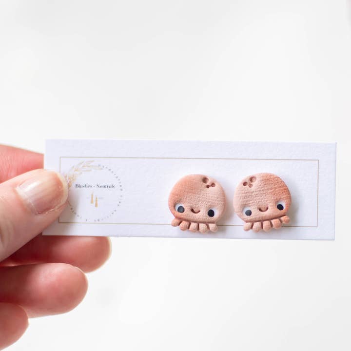 Stud-paket med strandtema för wholesale av Blushes and Neutrals