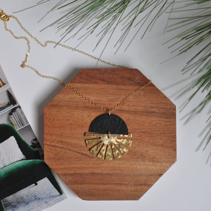 Sunset Halskette für den Großhandel von Old Post Company