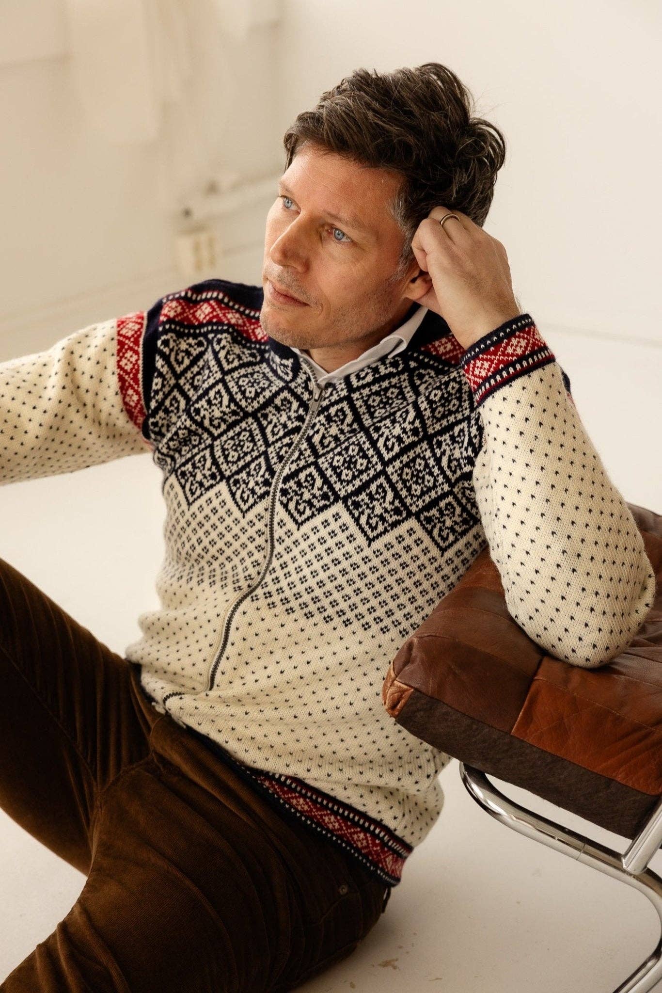 Susan Fosse AS - Wholesale Cardigan - Men's - Kvam Men's Cardigan3