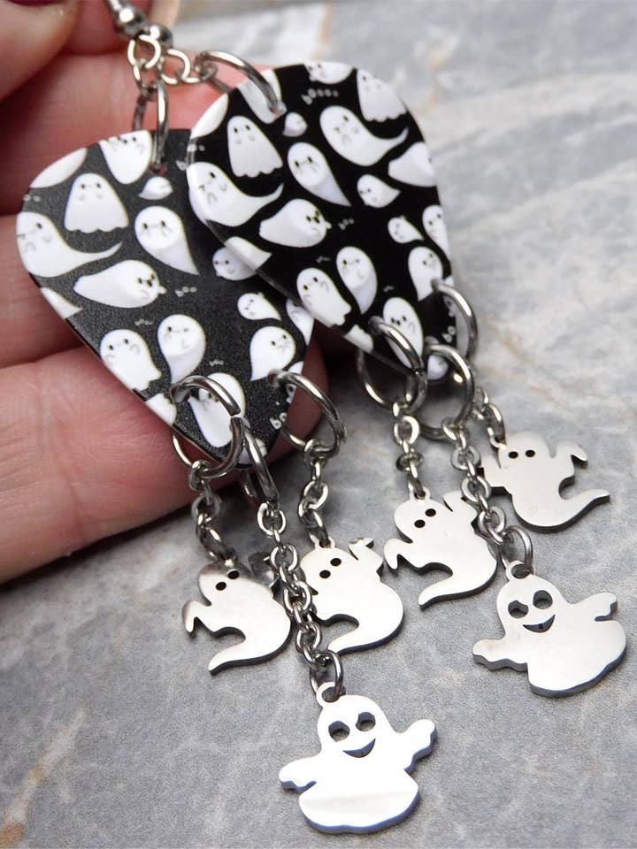 Pendientes de púas de guitarra "Fantasmas que dicen ¡Boo!" con acero inoxidable para venta al por mayor de Simply Raevyn