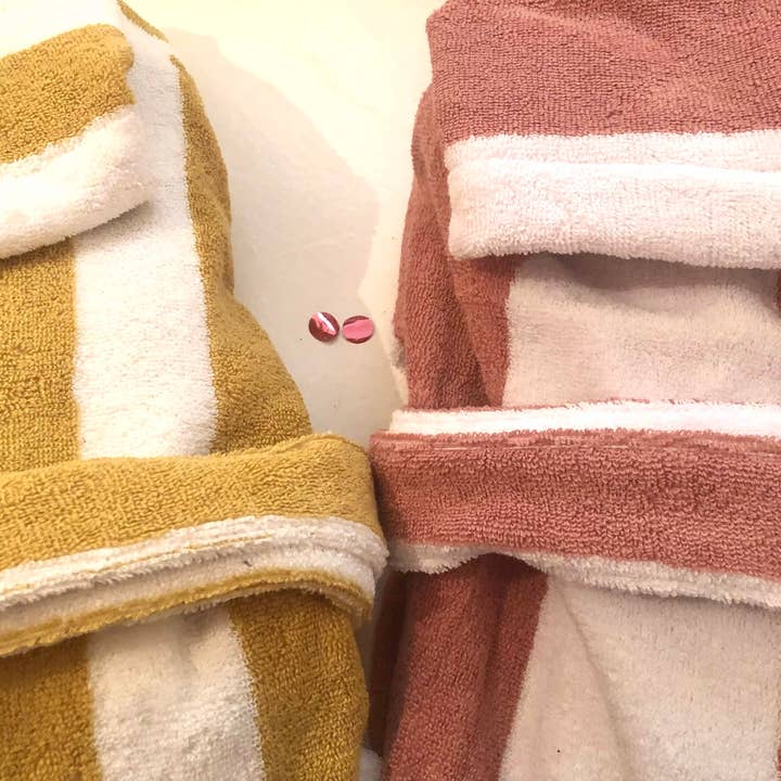 Peignoir rayé en 100% coton et autres tendances Résultats pour peignoir femme en vente B2B. Retours gratuits et paiement à 60 jours sur Faire sur Faire.