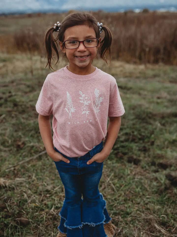 Made of Mountains – Großhandel T-Shirt mit Siebdruck – Kinder – Jugend-T-Shirt Wild und Frei