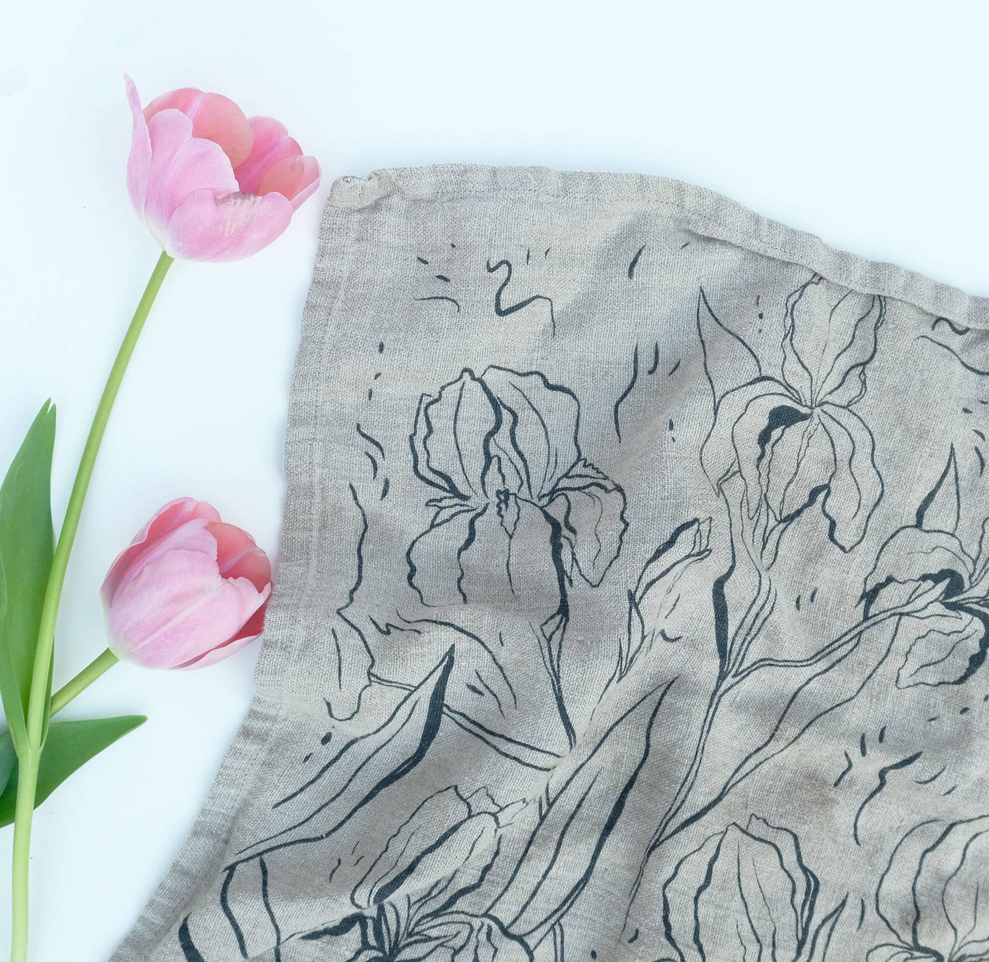 Elana Gabrielle – wholesale Dinner & cloth napkin – Iris Linen Napkins - Set of 2 3