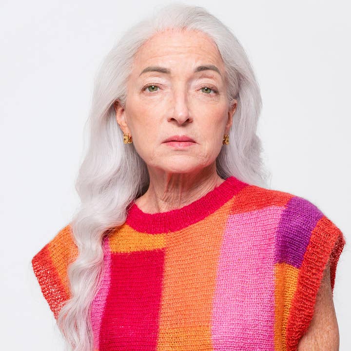 Coco Clem - Wholesale Hoop Earrings - Mini Claw Clip Hoops in 18K Gold Plated Stainless Steel3