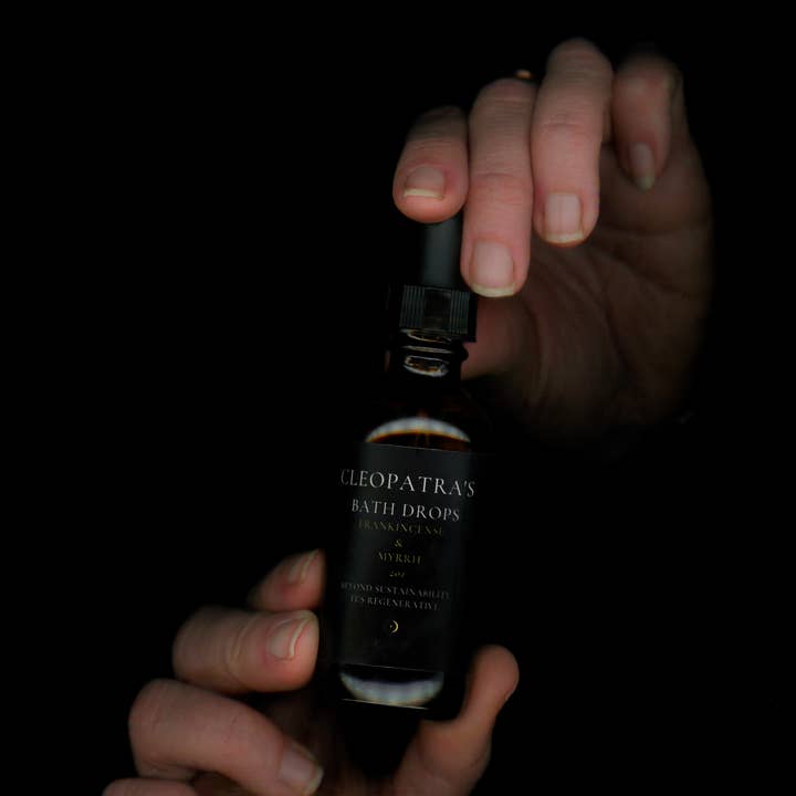 Frankincense and Myrrh Bath Drops, 2oz for wholesale by PlantLust Botanicals