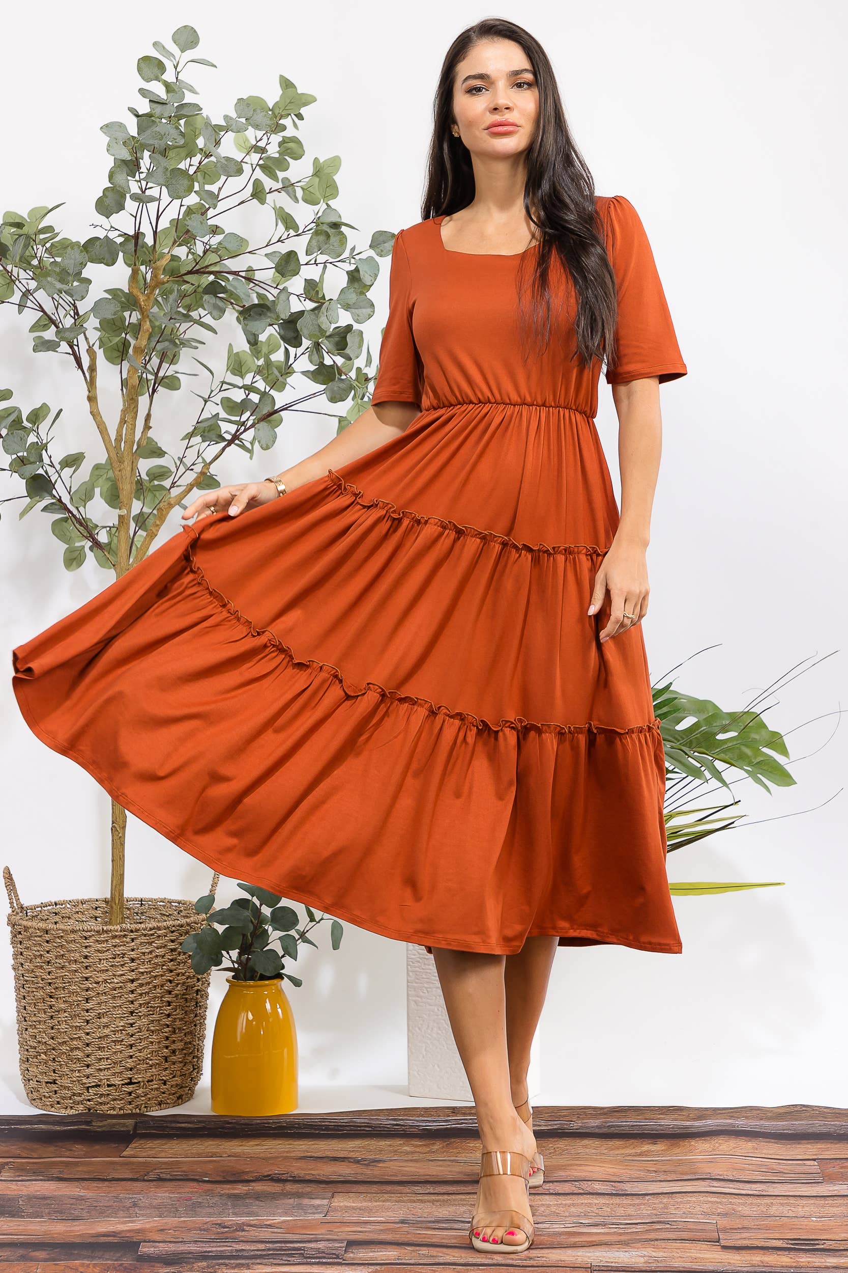 H&H Fashion Inc. – Großhandel Kleid – Damen – JR778X-S Plus Size Stufen-Midikleid mit quadratischem Ausschnitt34