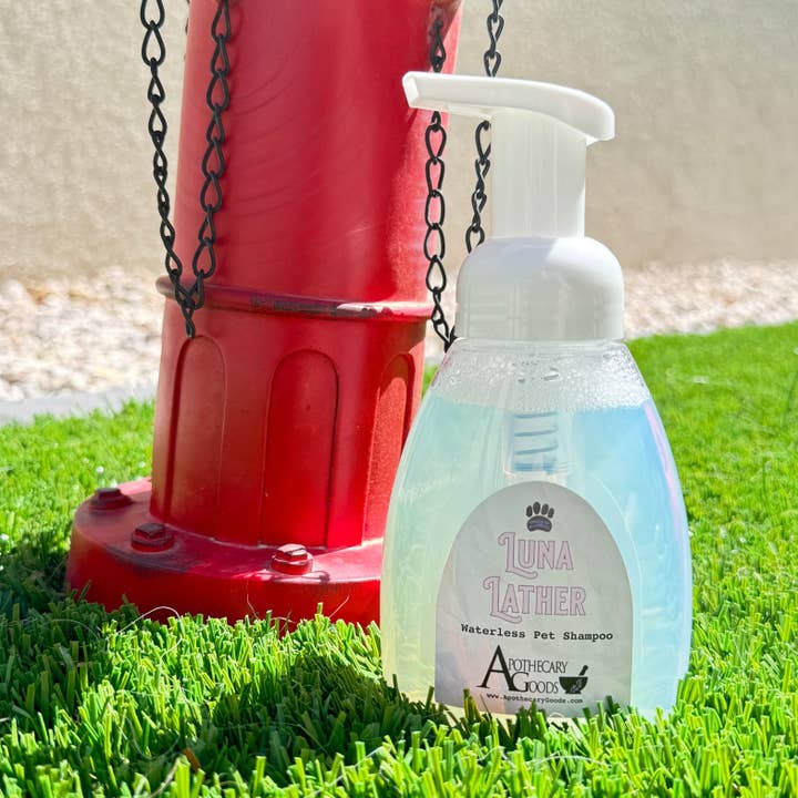 Luna Lather : waterless pet shampoo for wholesale by That Witch Beauty