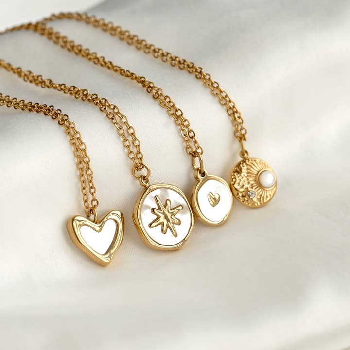 Halsband med pärlemorberlocker - Hjärtformad halsband - Stjärnhänge för wholesale av Blueyejewelry