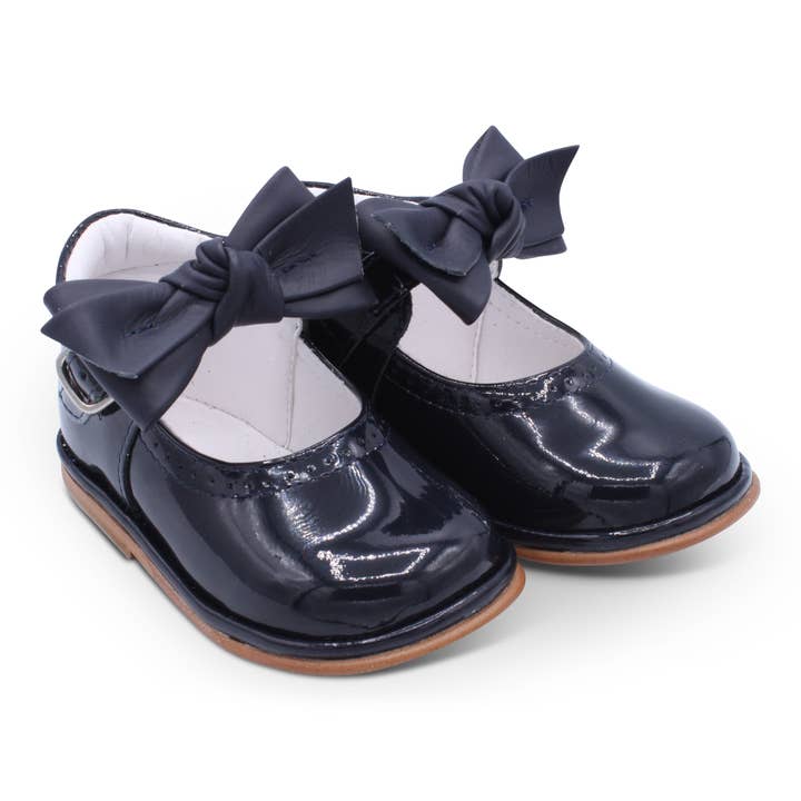 Borboleta – wholesale Dress shoes – Kids – Girls Patent Bar Shoes with Removable Knotted Bow7