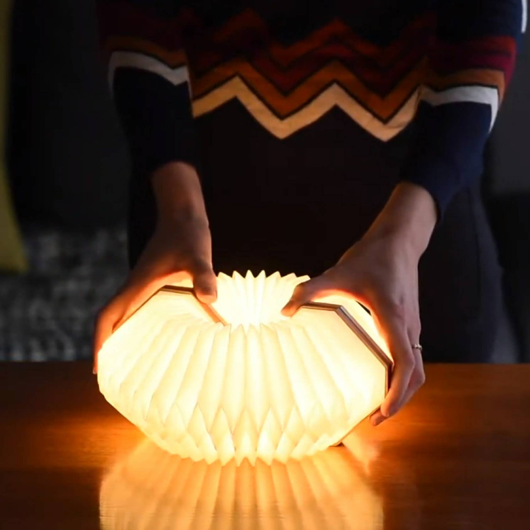 Gingko Design - Vente Lampes d'appoint/de bureau - Lampe accordéon intelligente16