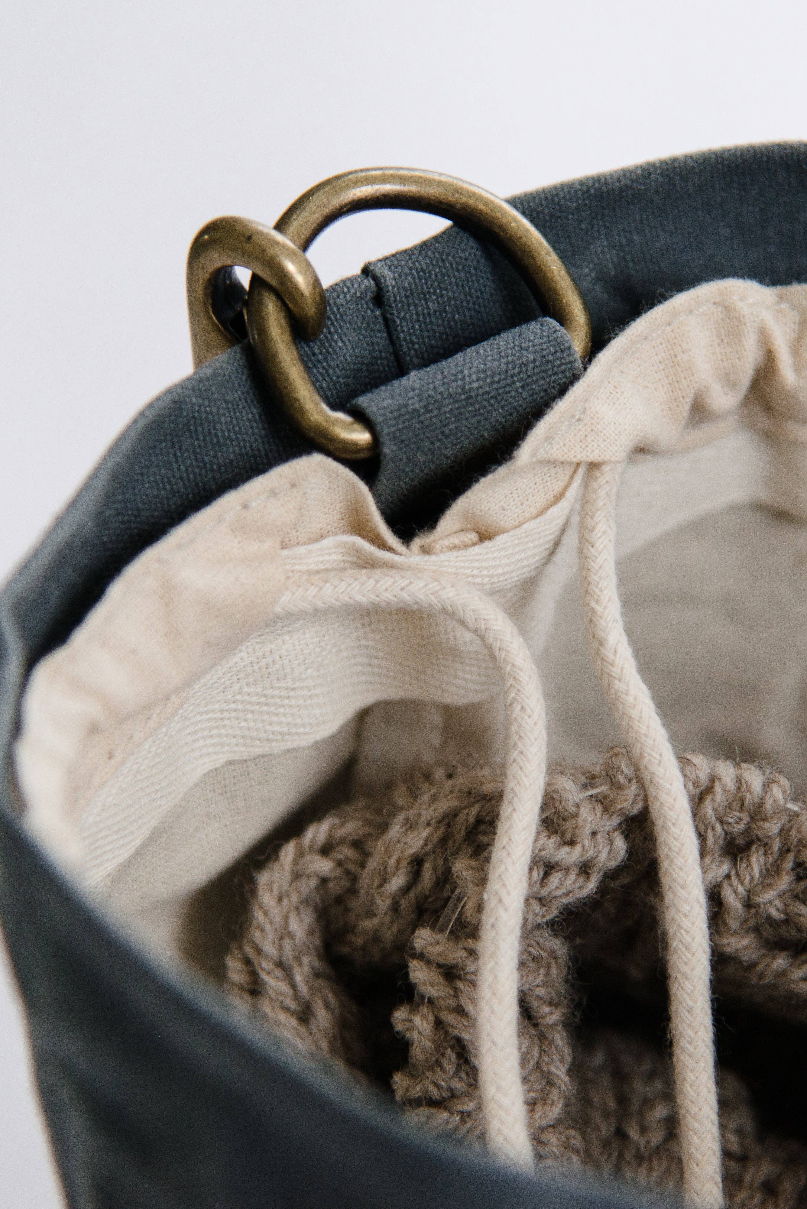 Quince & Co. – wholesale Knitting/Crochet Supplies – waxed canvas bucket bag2