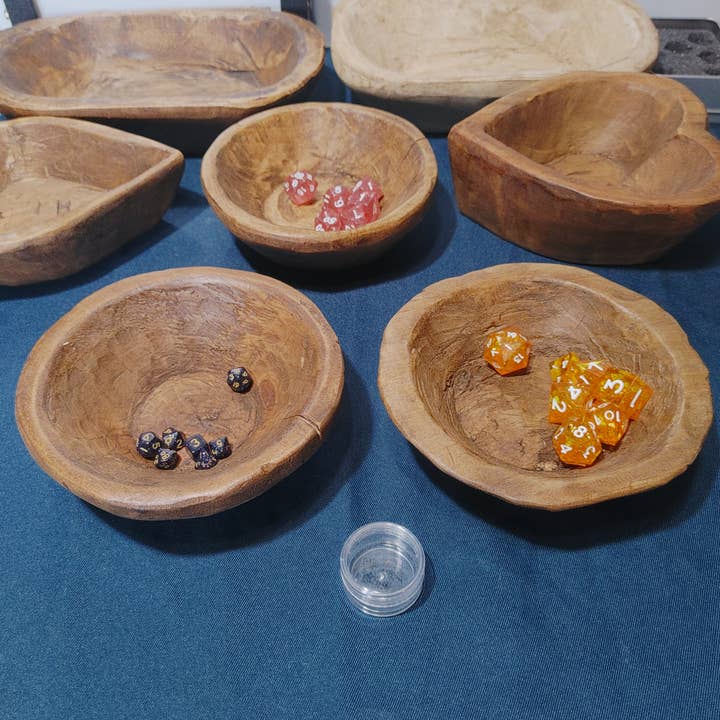 Cultivation Games - Vente Dé - Petit plateau à dés en bois sculpté à la main, 6 x 6 x 3, cœur et bol rond