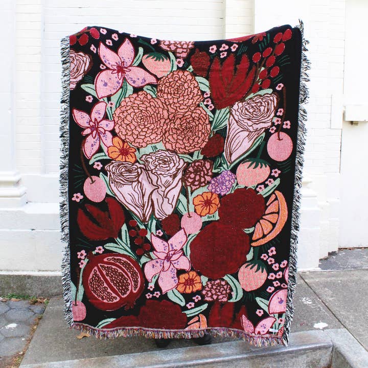 Calhoun & Co. - Wholesale Throw Blanket - Fruity Floral Tapestry Blanket 0