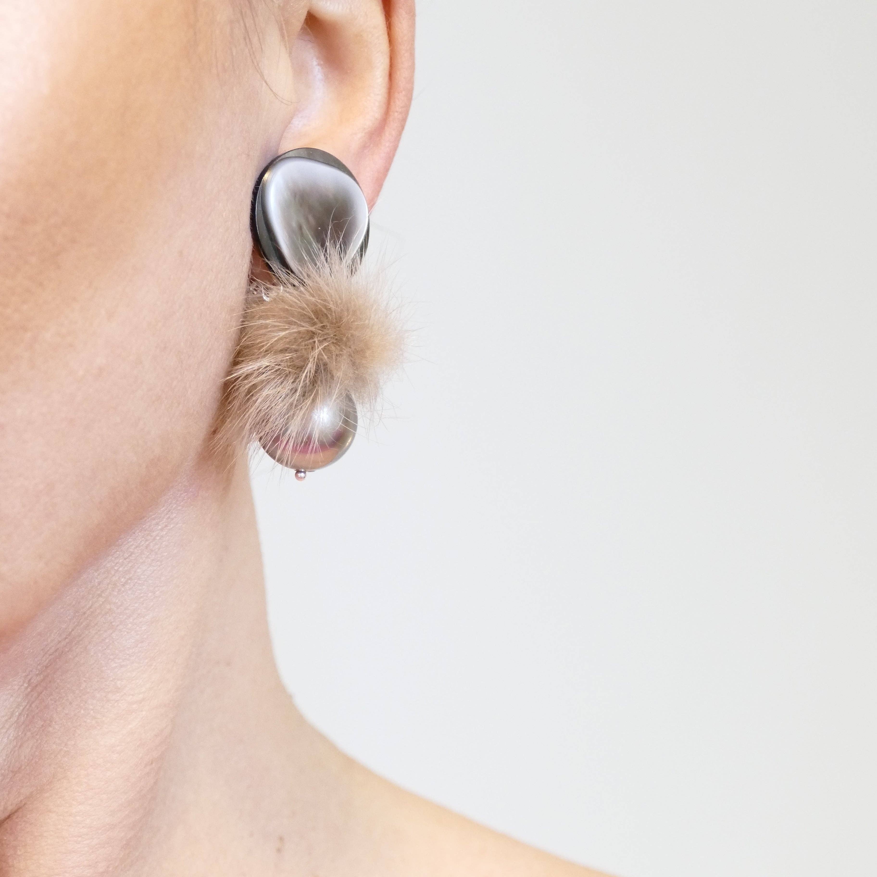 Cátia Levy Designer - Wholesale Clip-On Earrings - Allegretto Earrings Pearl Clip-on Earrings1