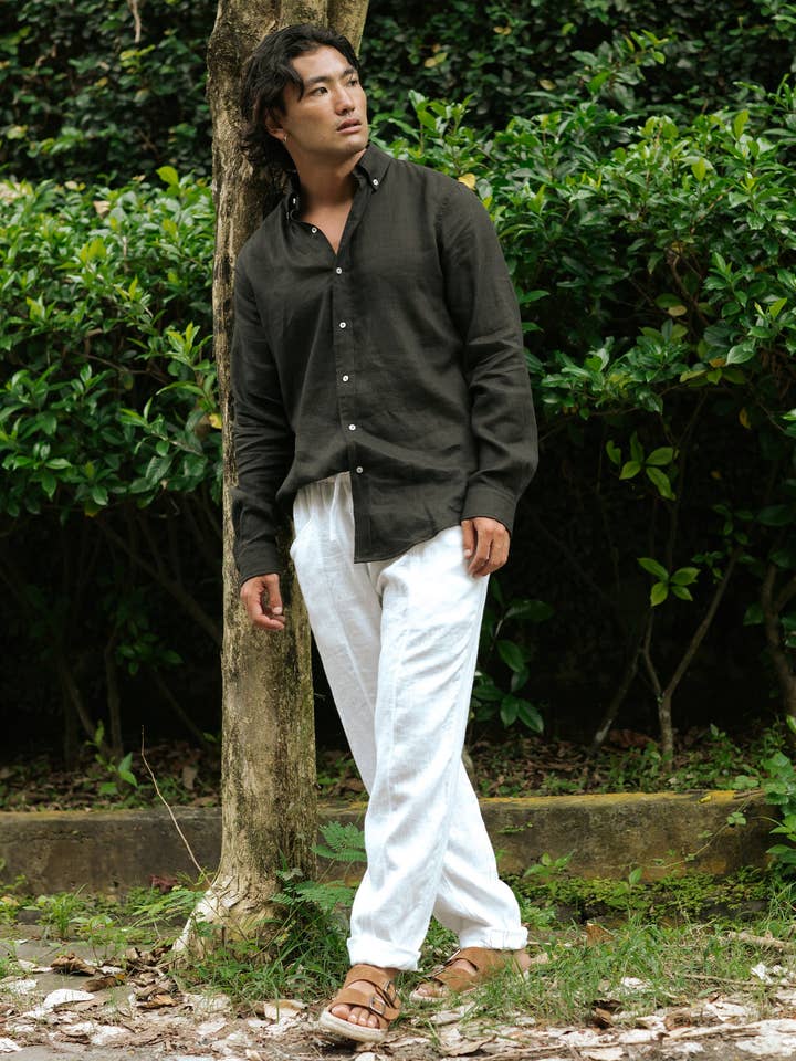 Men's classic linen shirt WENGEN in Black for wholesale by MagicLinen (We handle U.S. import procedures for you)