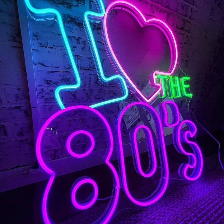 Jeg elsker 80'ernes neonskilt for engroshandel hos Aoos Custom