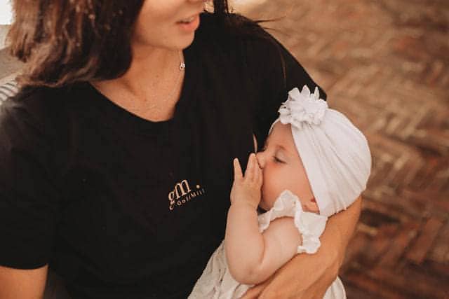 GoldMiilk – Großhandel Stilloberteil – Schwangerschafts- & Stillmode – GM Still-T-Shirt2