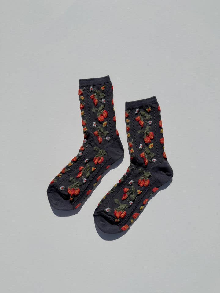 Billy Bamboo - Wholesale Socks - Women's - STRAWBERRIES SOCKS8