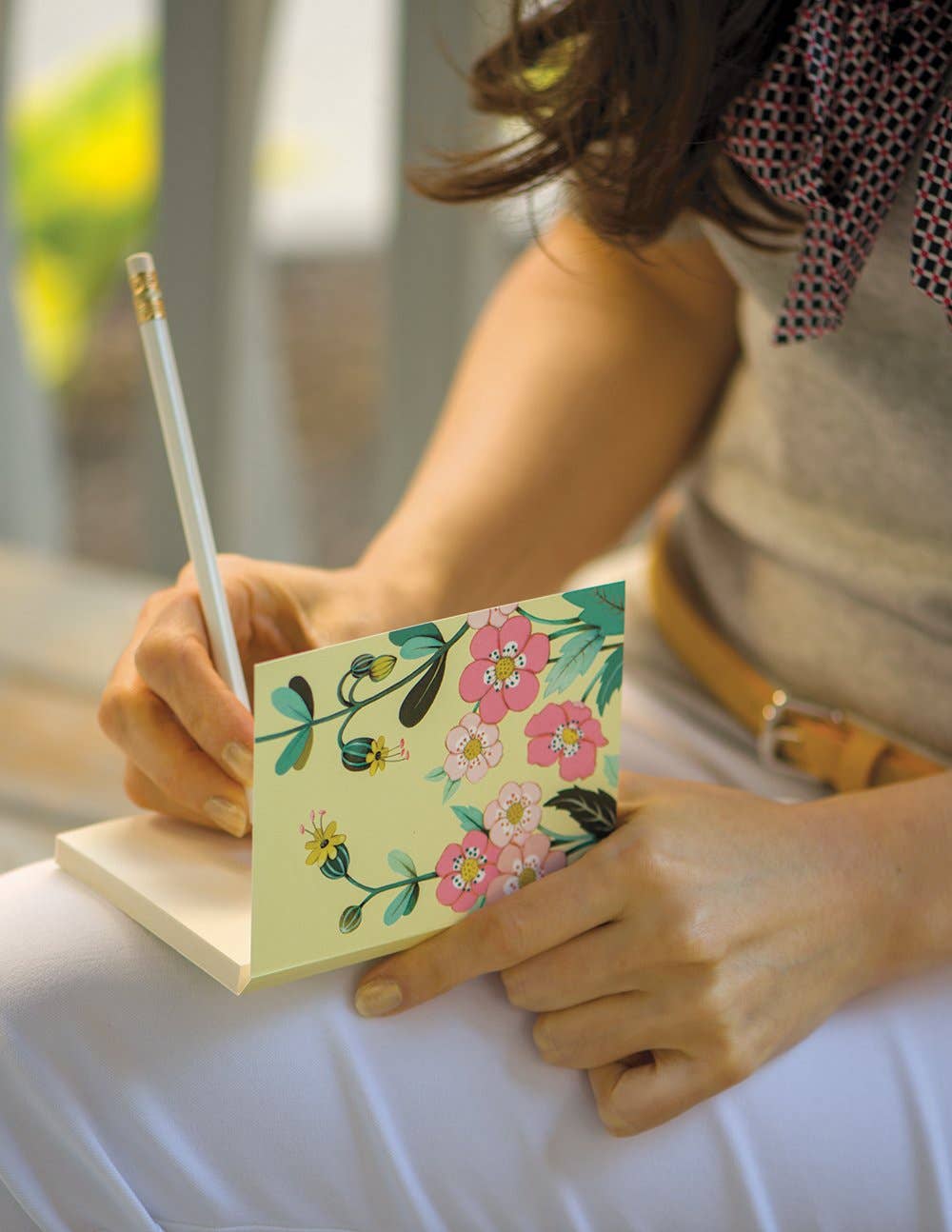 JooJoo Paper - Wholesale Notepad - Navy Floral Notepad1