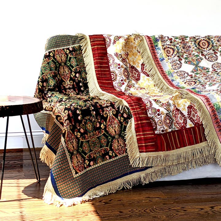 Tache Home Fashion - Wholesale Tablecloth - Tache Elegant Ivory Colorful Ornate Paisley Woven Tapestry Tablecloth (18193)11