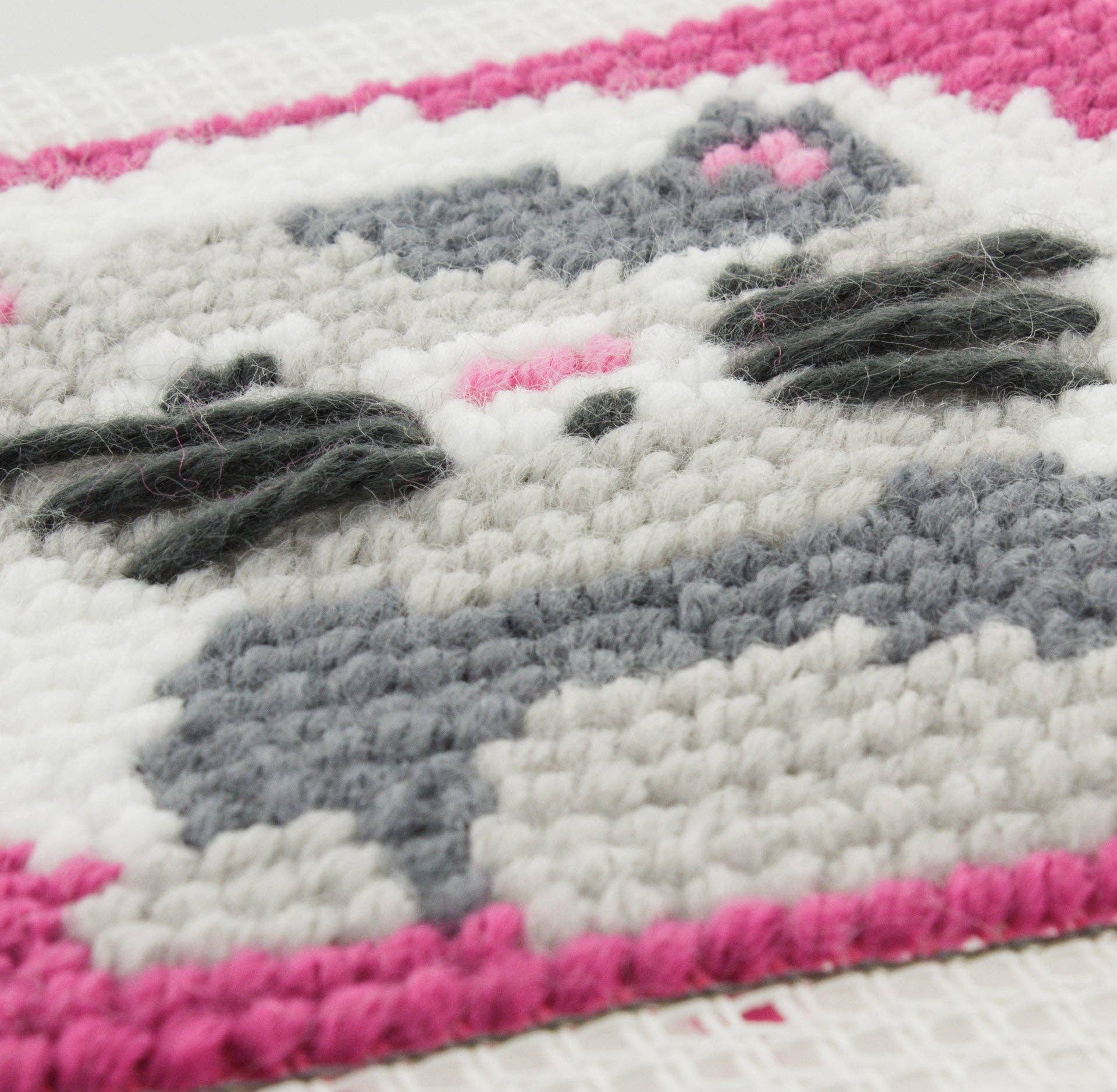 Com'1 Idée – wholesale Material för broderi/korsstygn – Sudan canvas-kit | Choupette Petite Minette2