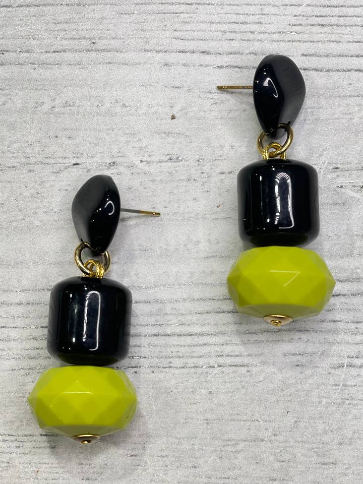 Alisha.D Gemaakt in Italië limoengroene oorstekers voor wholesale door LIOR / ALISHA D