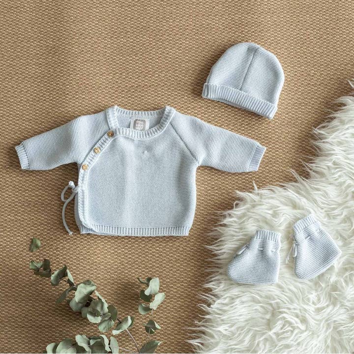 Trois kilos Sept - Wholesale Clothing Set - Baby - Newborn trousseau - Slipper and hat bra13