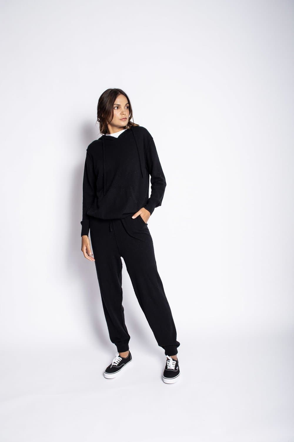 Karen Thomas – wholesale Lounge set – Women's – Cashmere Loungewear Sweatsuit Two Piece Set8