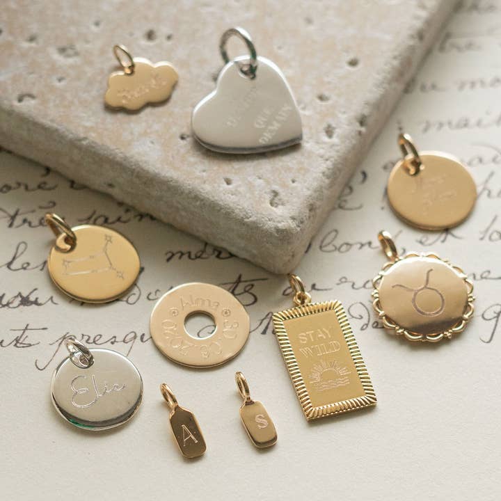 SIKA BIJOUX - Wholesale Individual Charm/Pendant - Clothilde Engravable Medal - Gold Plated - 20mm3