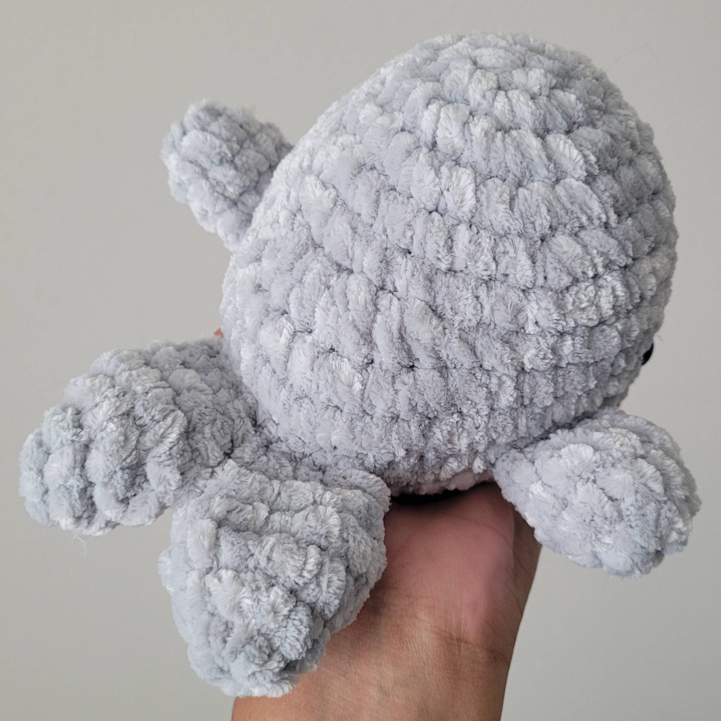 Katie Alay – Großhandel Kuschel-/Plüschtier – Kind & Baby – 7" gehäkelte Wal-Plüschtiere5