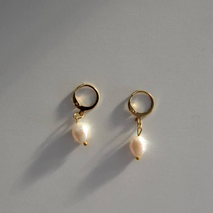 Jewelry By Elina Dahl - Wholesale Dangle Earrings - Small earring, Pearl.3