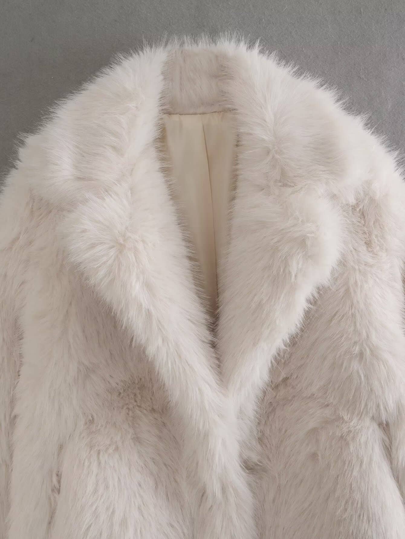 White Stylish Loose Midi Faux Fur Coat for wholesale on Faire6