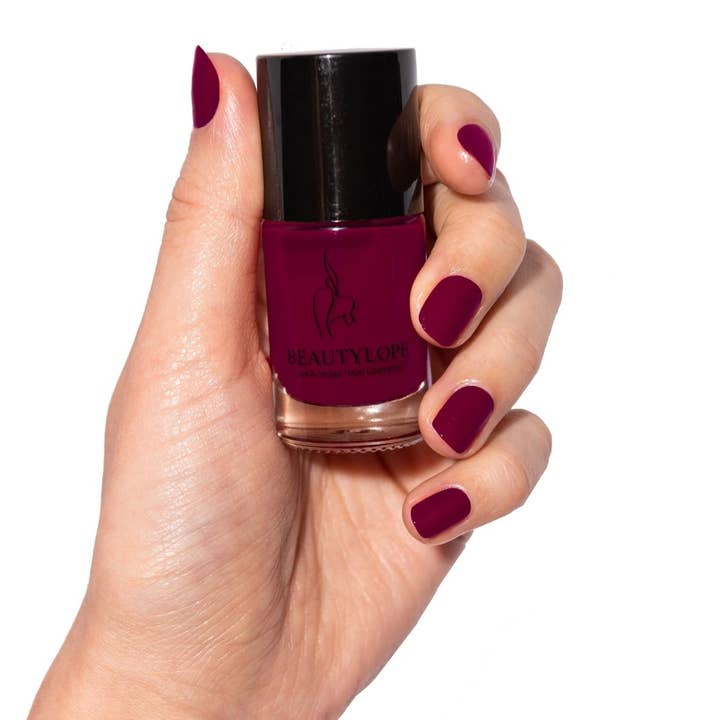 BEAUTYLOPE Pure & Vegan Halal Cosmetics - Wholesale Nail Polish - Vegan nail polish, halal nail polish Berry Me