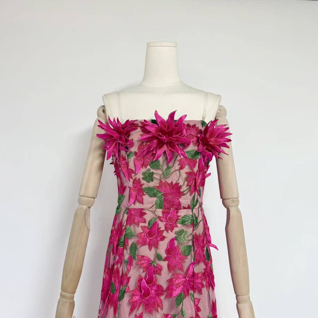 Productseeker - Vente Robe – femme - Robe d'été élégante en maille avec broderie 3D et bustier tube12