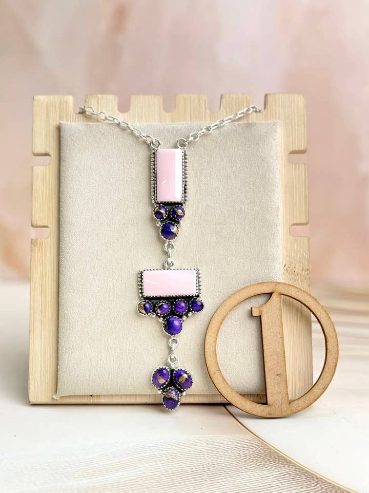 Roze Conch & Bessen Dahlia Statement Ketting voor wholesale door Krush Kandy