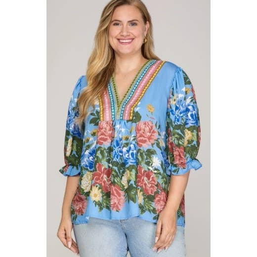 Haut tissé à manches courtes grande taille avec imprimé, col en V et multi couleurs. pour la vente par Curve Market