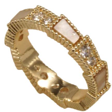 Bague en nacre et cristal pour la vente par My Best Kept Jewelry